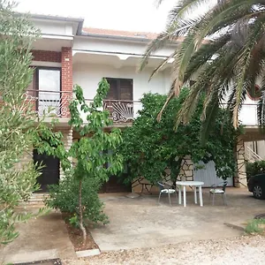 apartman-zlatko.hotelinzadar.com/